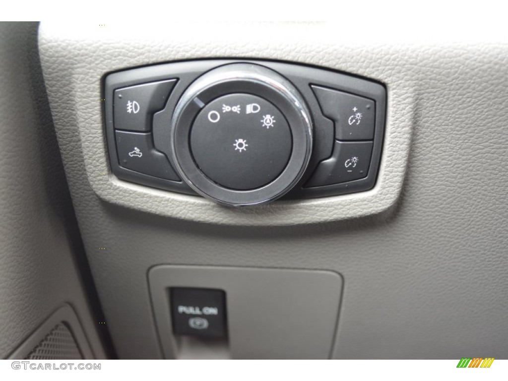 2015 Ford F150 XLT SuperCab Controls Photo #102441862