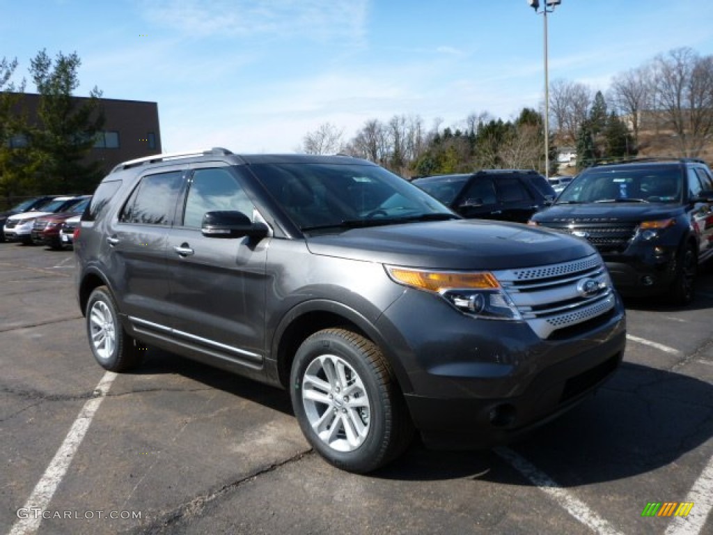 2015 Explorer XLT 4WD - Magnetic / Charcoal Black photo #1