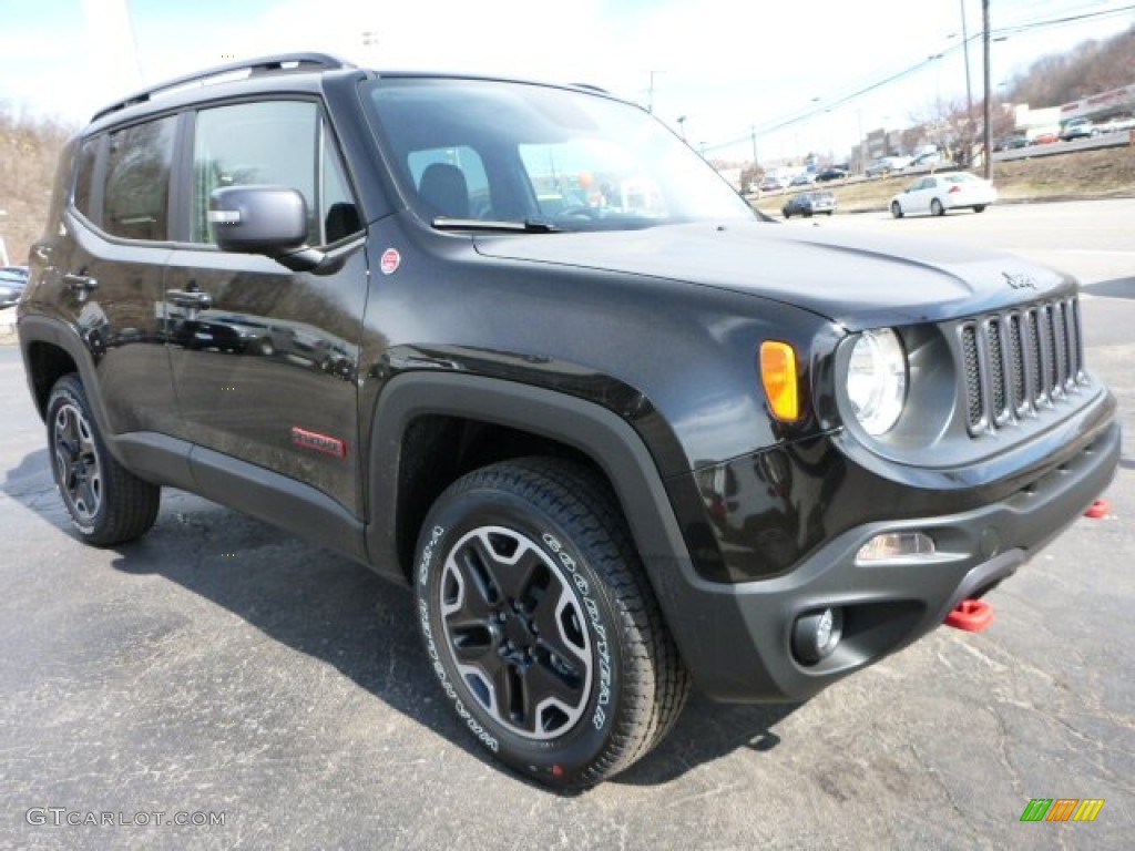 Black 2015 Jeep Renegade Trailhawk 4x4 Exterior Photo #102450385