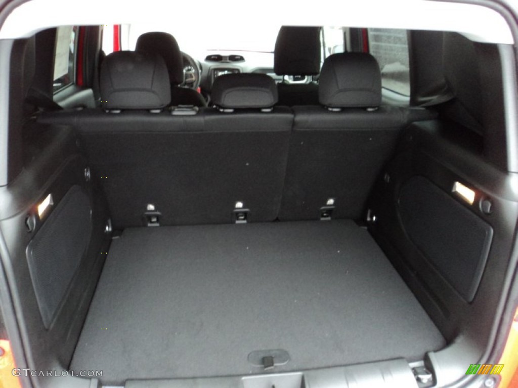 2015 Jeep Renegade Latitude 4x4 Trunk Photo #102450820