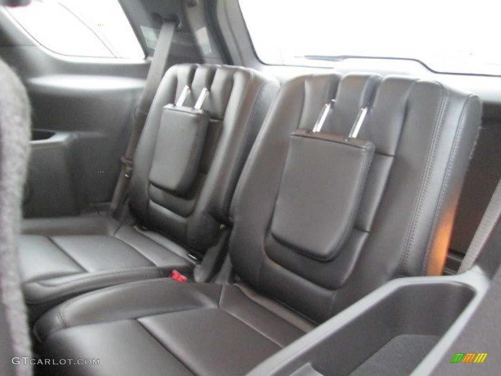2015 Explorer XLT - Tuxedo Black / Charcoal Black photo #4