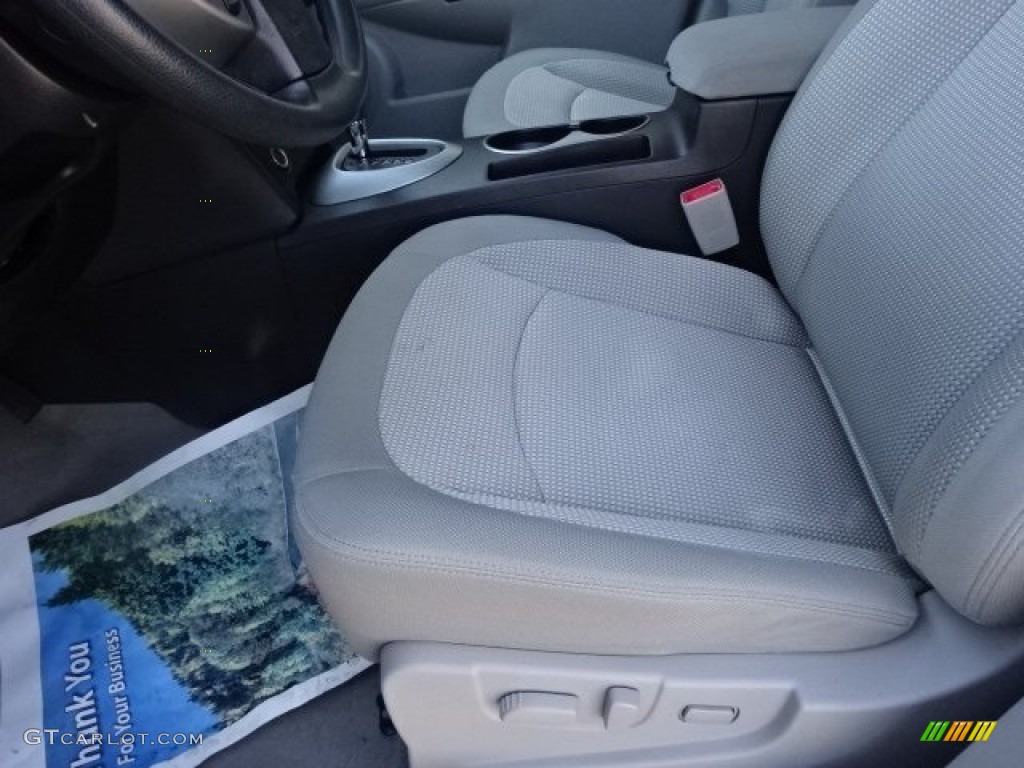 2011 Rogue SV AWD - Silver Ice Metallic / Gray photo #13