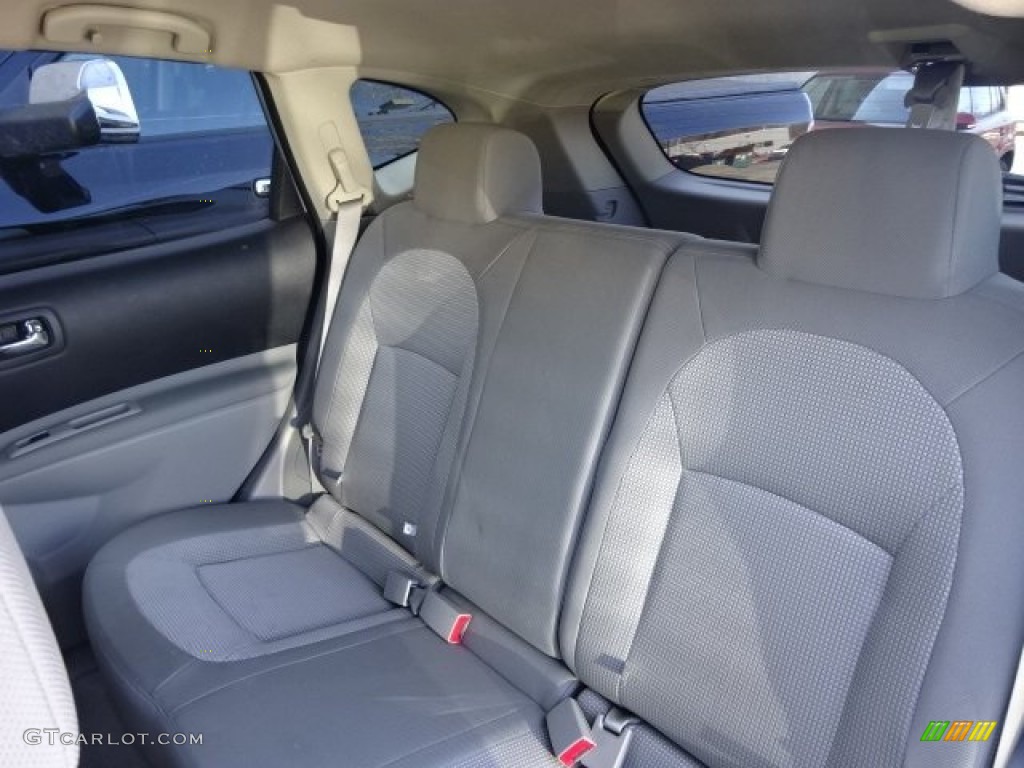 2011 Rogue SV AWD - Silver Ice Metallic / Gray photo #16