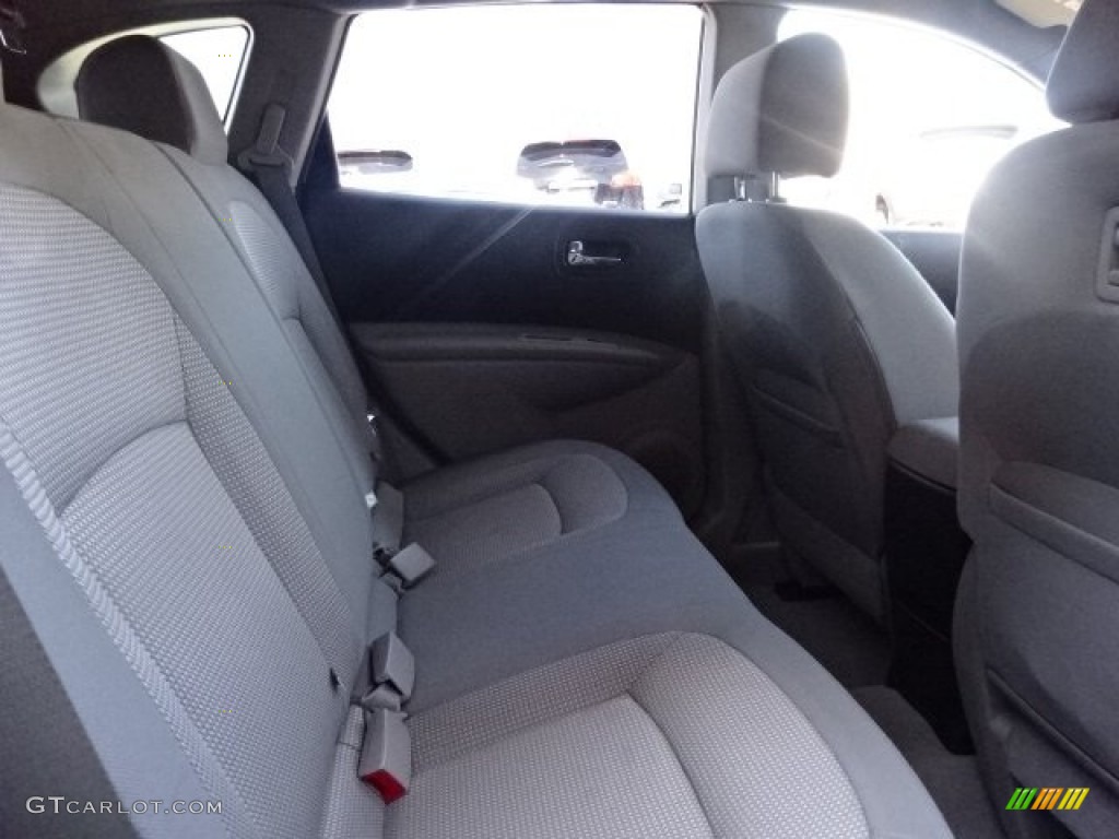 2011 Rogue SV AWD - Silver Ice Metallic / Gray photo #17