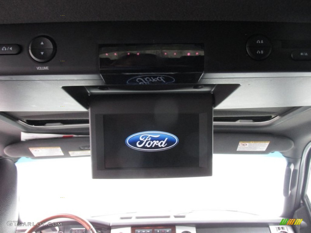 2010 Expedition Limited - White Platinum Tri-Coat Metallic / Charcoal Black photo #39
