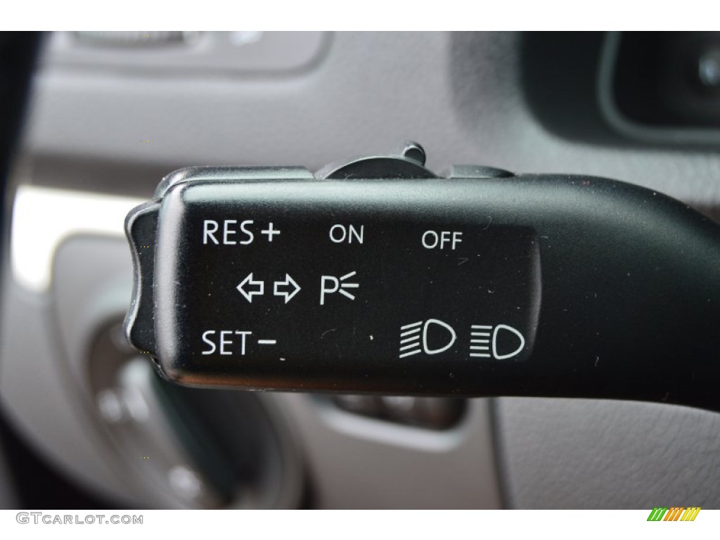2007 Volkswagen GTI 4 Door Controls Photo #102460787