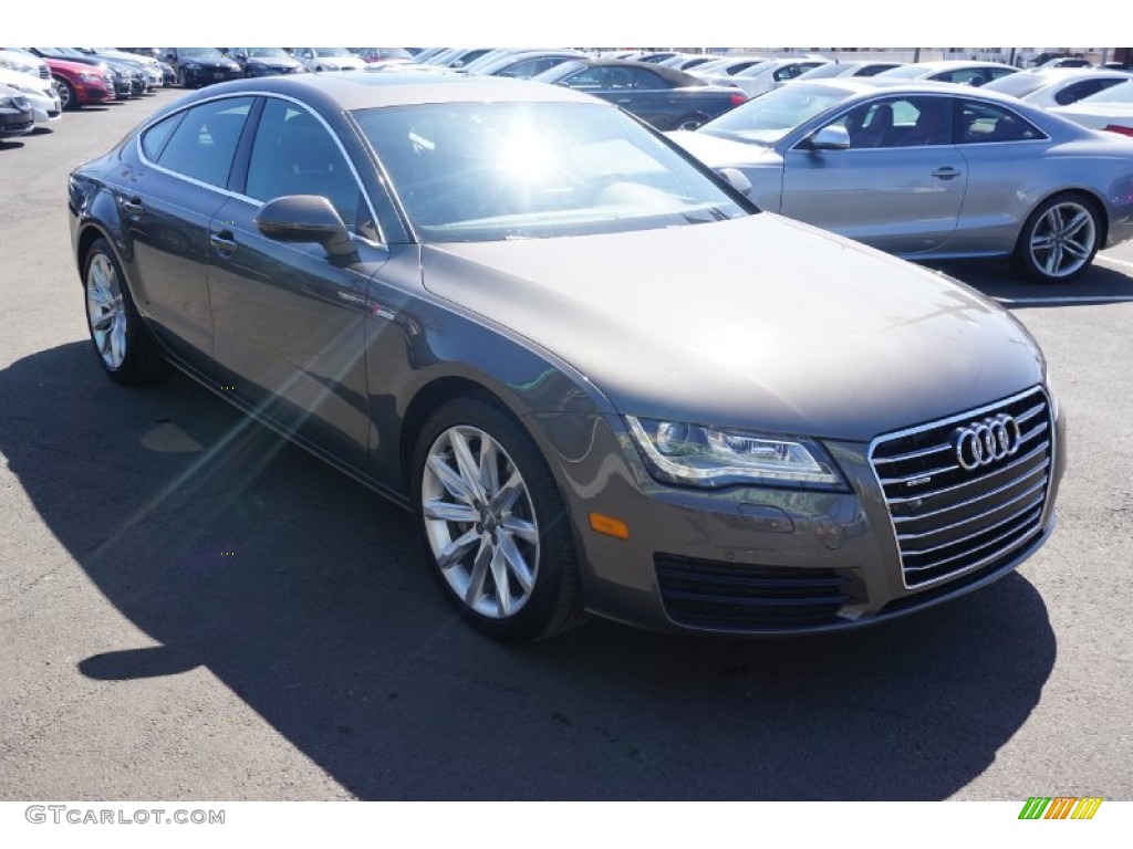 2012 A7 3.0T quattro Premium - Dakota Grey Metallic / Black photo #2