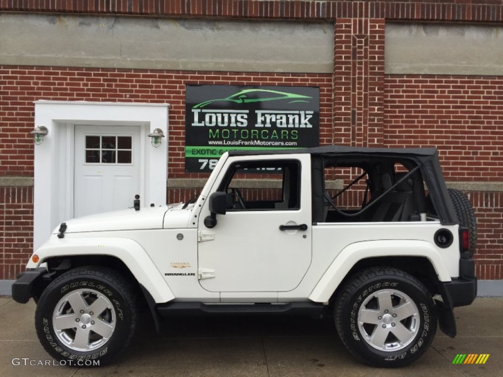 2010 Wrangler Sahara 4x4 - Stone White / Dark Slate Gray/Medium Slate Gray photo #26