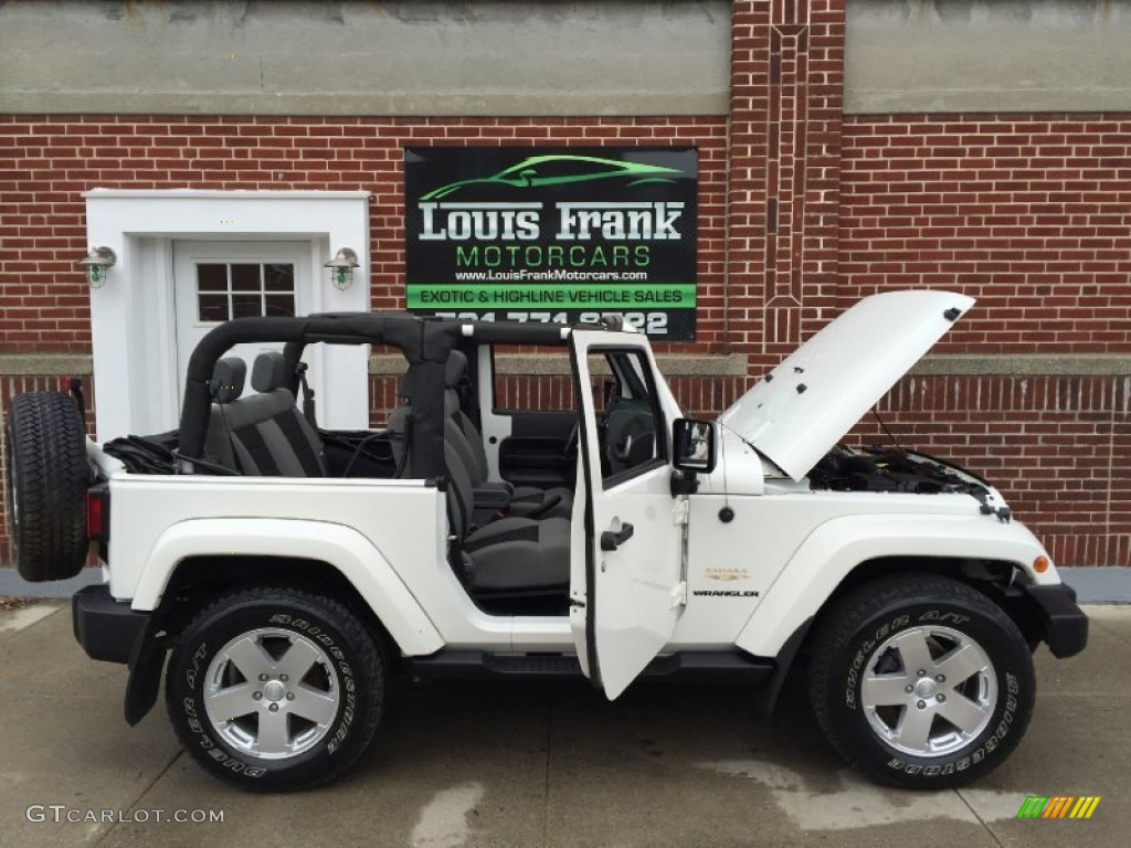 2010 Wrangler Sahara 4x4 - Stone White / Dark Slate Gray/Medium Slate Gray photo #47