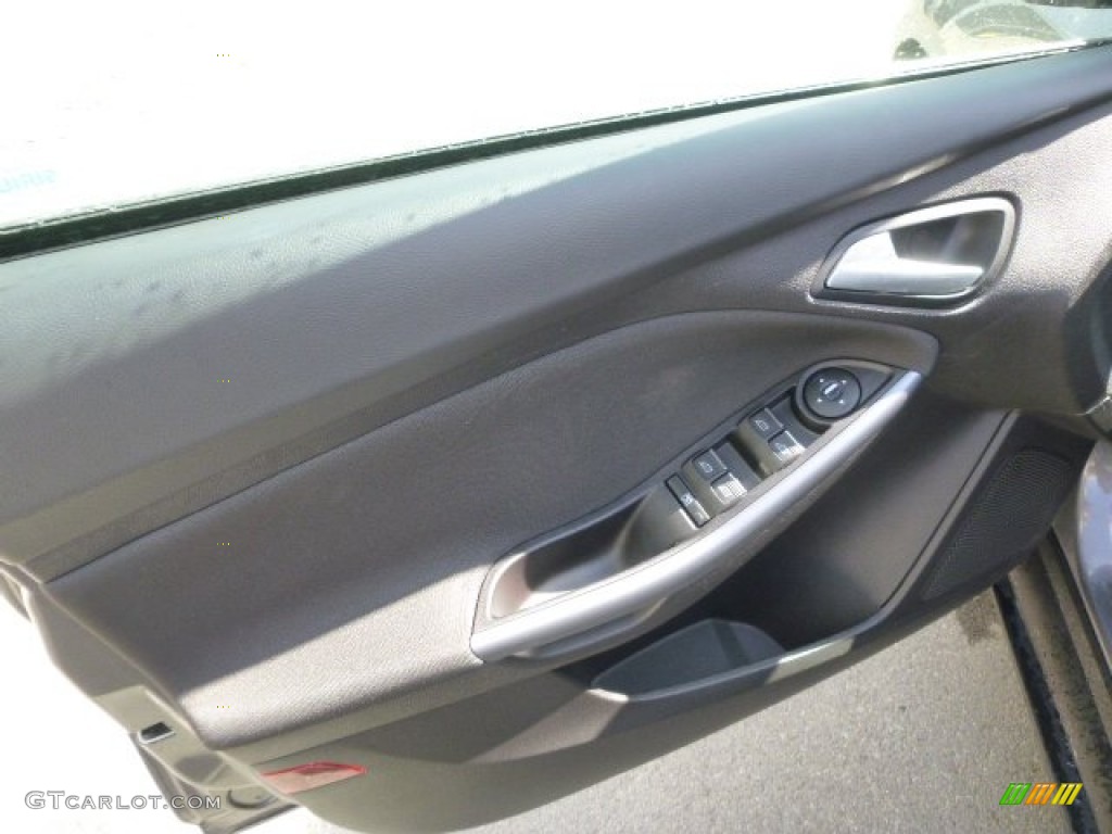 2014 Focus Titanium Hatchback - Sterling Gray / Charcoal Black photo #19