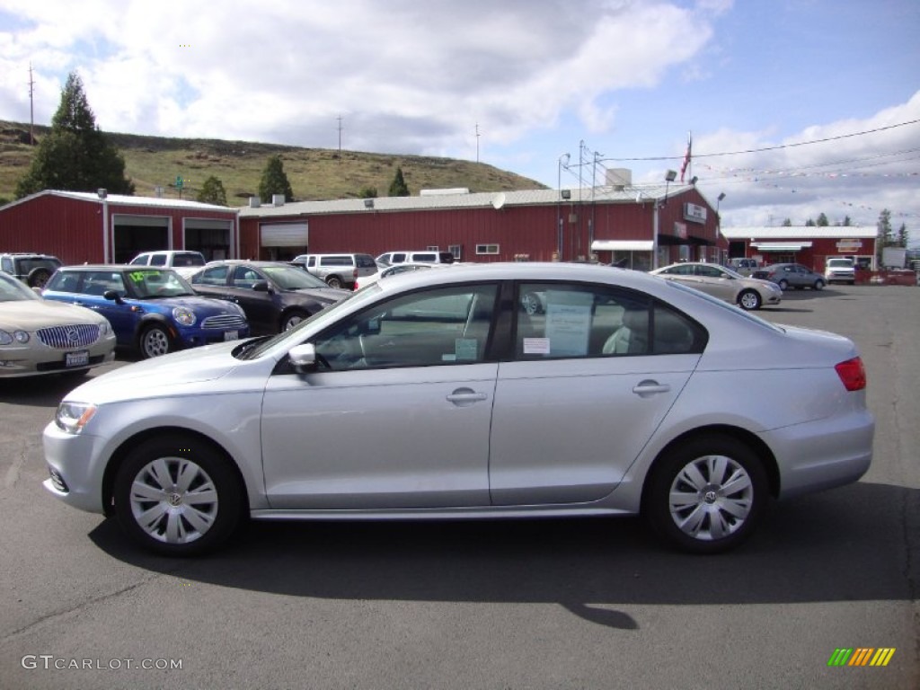 2014 Jetta SE Sedan - Reflex Silver Metallic / Titan Black photo #4