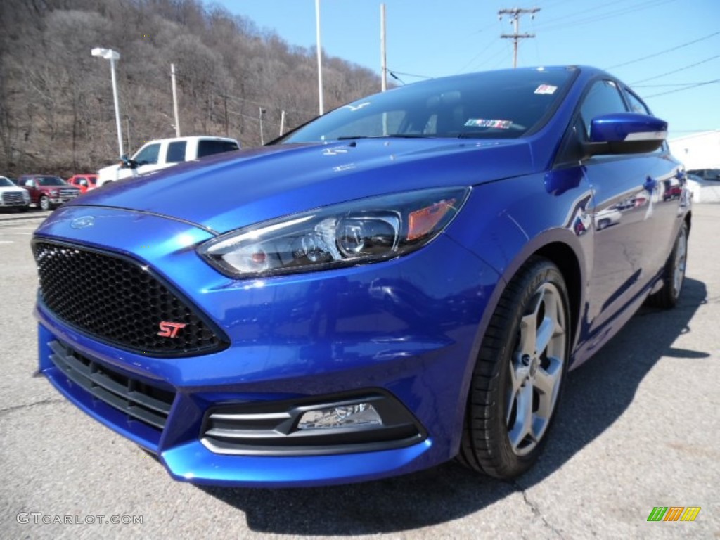 2015 Focus ST Hatchback - Performance Blue / ST Performance Blue/Charcoal Black Recaro Sport Seats photo #4