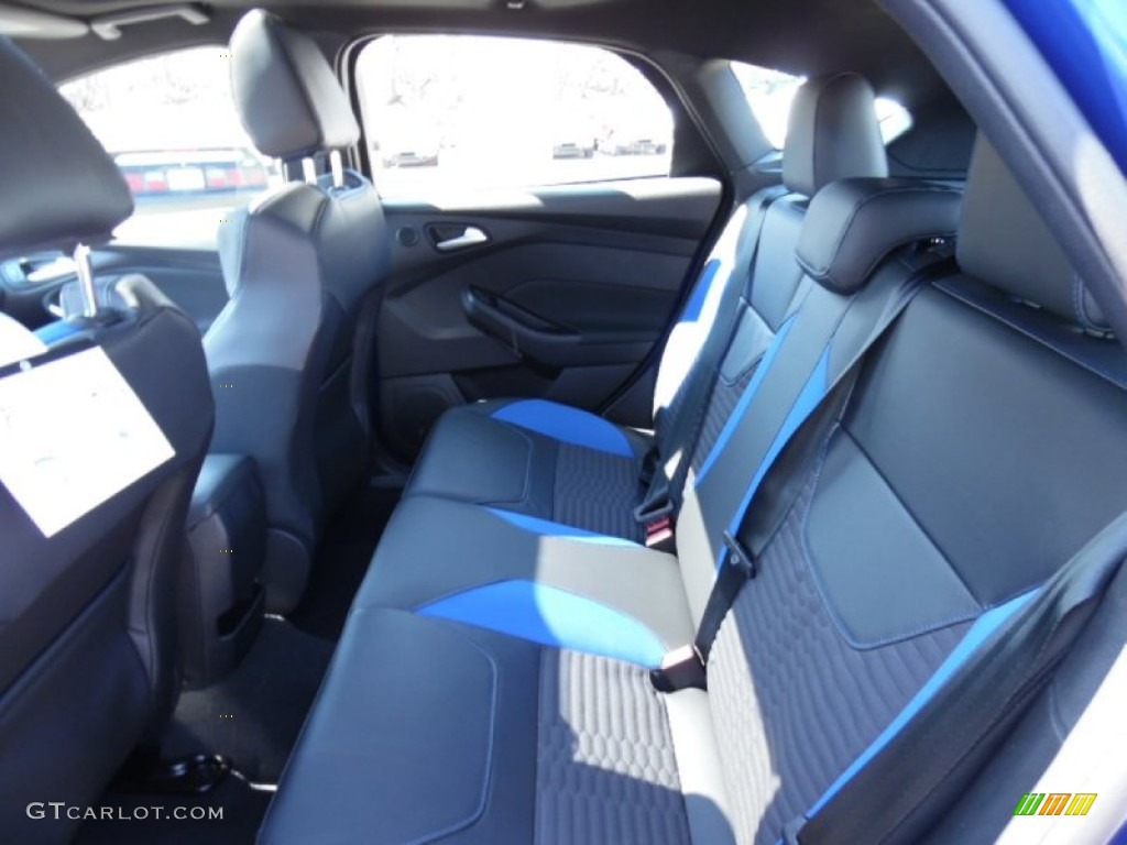 2015 Ford Focus ST Hatchback Rear Seat Photo #102479514