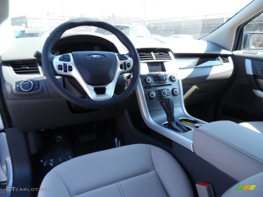 Medium Light Stone Interior 2014 Ford Edge SE AWD Photo #102481395