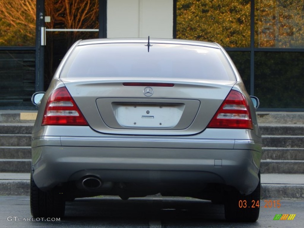 2005 C 230 Kompressor Sedan - Desert Silver Metallic / Black photo #23