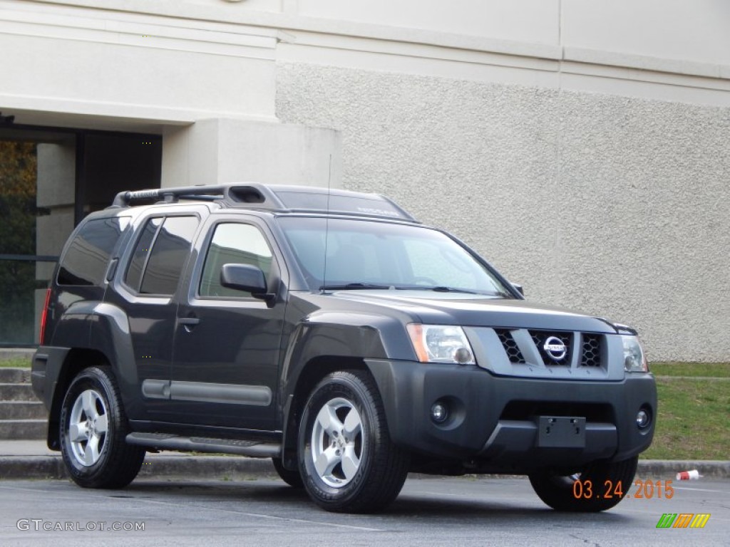 2005 Xterra SE - Night Armor Pearl / Desert/Graphite photo #3