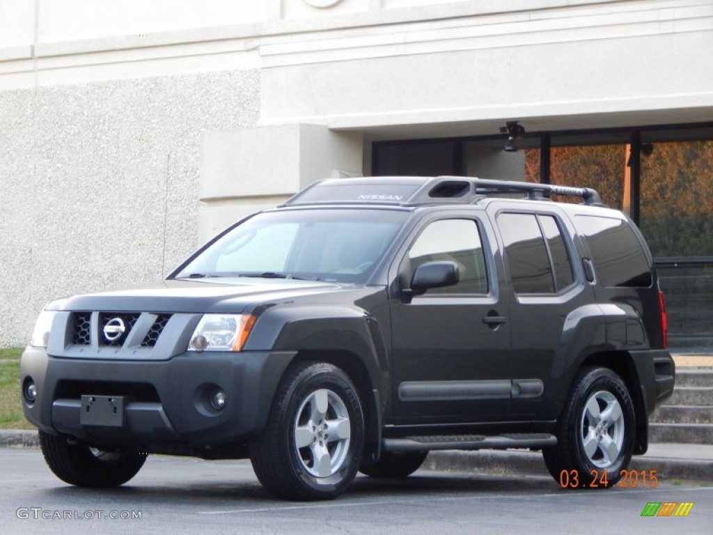 2005 Xterra SE - Night Armor Pearl / Desert/Graphite photo #4