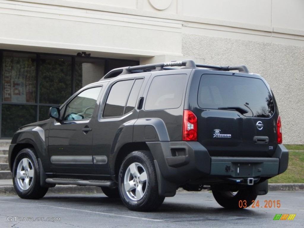 2005 Xterra SE - Night Armor Pearl / Desert/Graphite photo #5