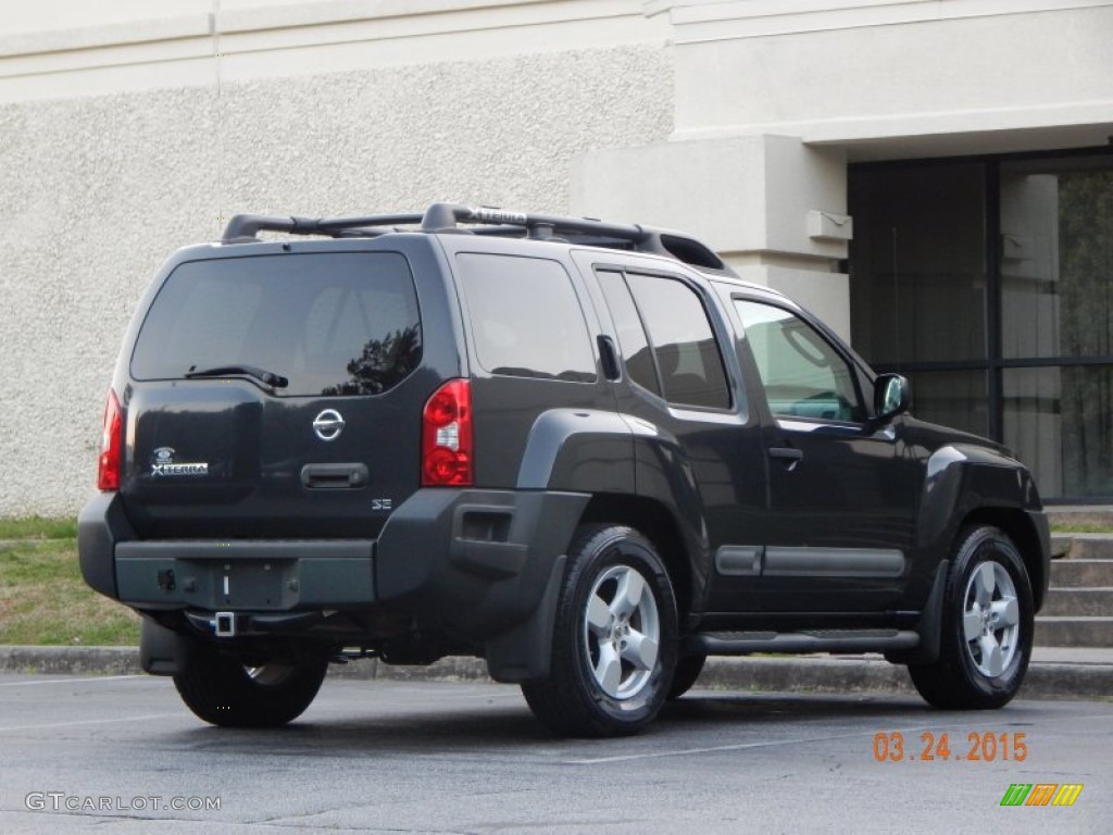 2005 Xterra SE - Night Armor Pearl / Desert/Graphite photo #6