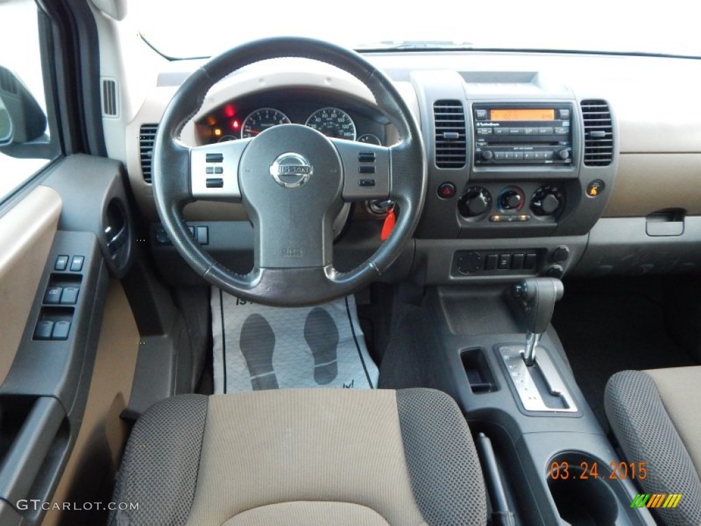 2005 Xterra SE - Night Armor Pearl / Desert/Graphite photo #12