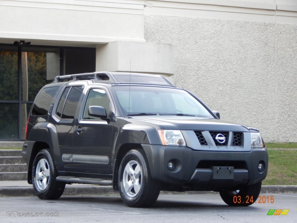 2005 Xterra SE - Night Armor Pearl / Desert/Graphite photo #21