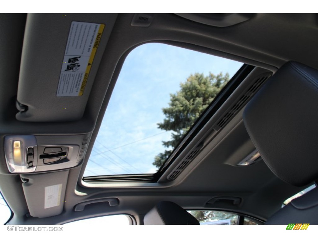 2015 3 Series 328i xDrive Sedan - Mineral White Metallic / Black photo #14