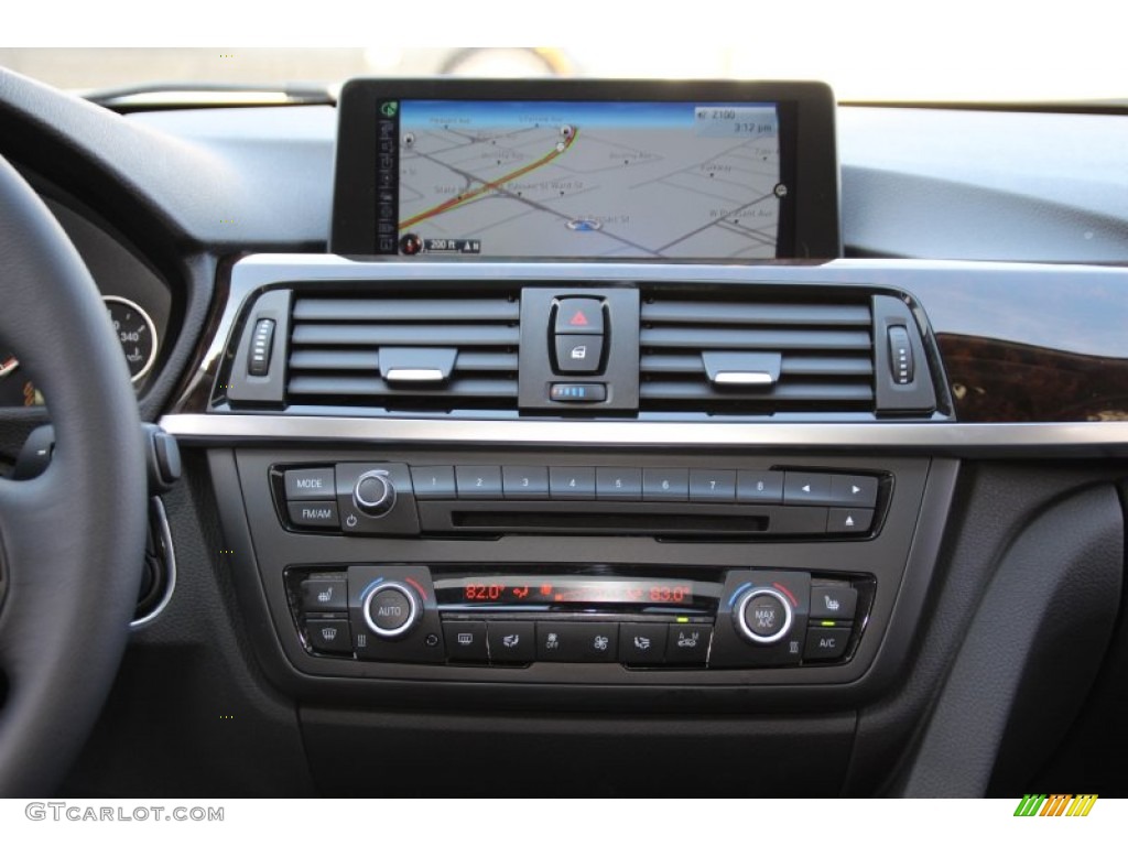 2015 3 Series 328i xDrive Sedan - Mineral White Metallic / Black photo #16