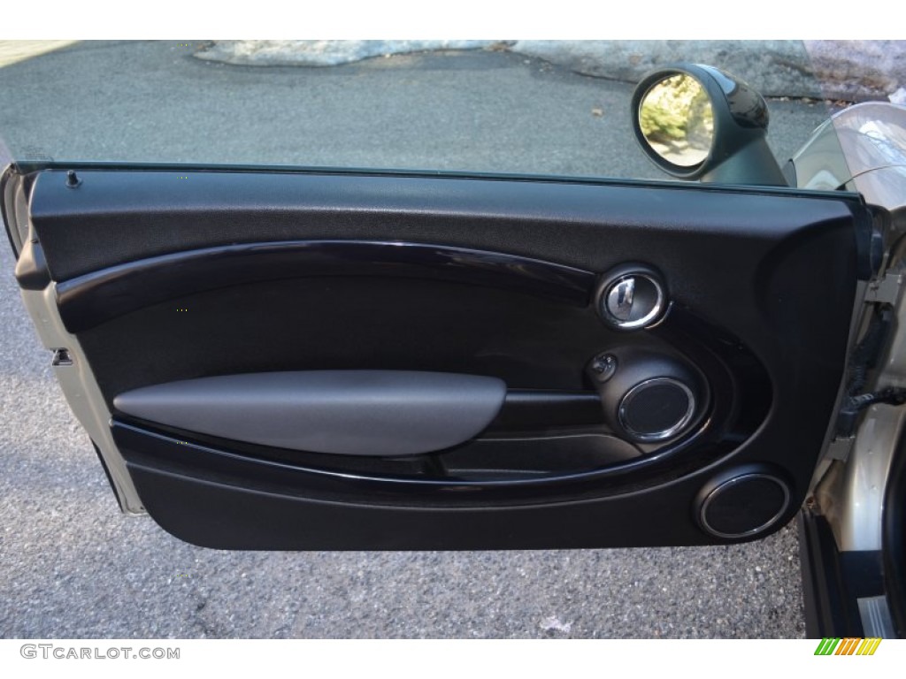 2007 Cooper Hardtop - Sparkling Silver Metallic / Carbon Black/Carbon Black photo #12