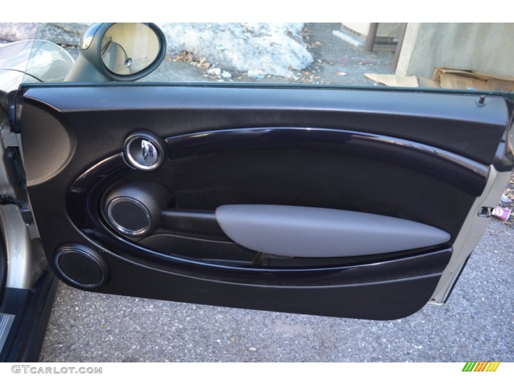2007 Cooper Hardtop - Sparkling Silver Metallic / Carbon Black/Carbon Black photo #19