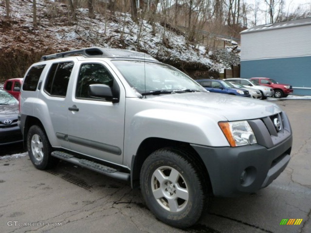 2005 Xterra S 4x4 - Silver Lightning Metallic / Steel/Graphite photo #1