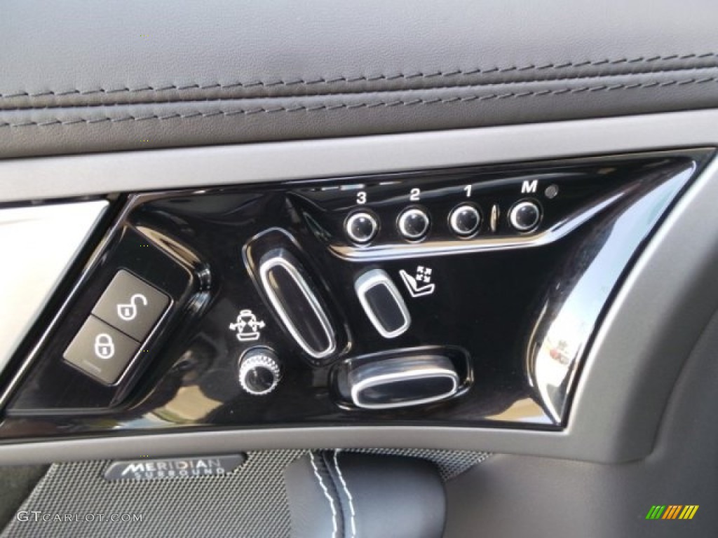 2015 Jaguar F-TYPE R Coupe Controls Photo #102491670