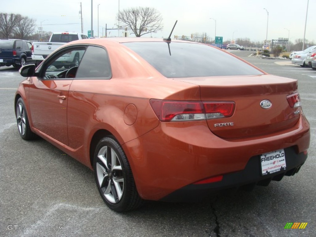 2010 Forte Koup SX - Copperhead / Black Sport photo #4