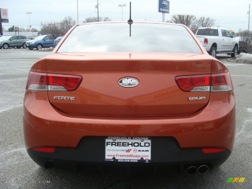 2010 Forte Koup SX - Copperhead / Black Sport photo #5