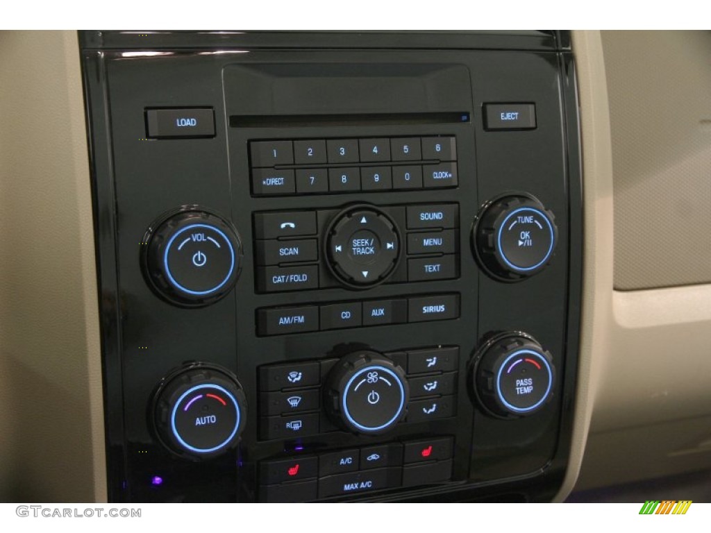 2009 Ford Escape Limited V6 4WD Controls Photo #102500622