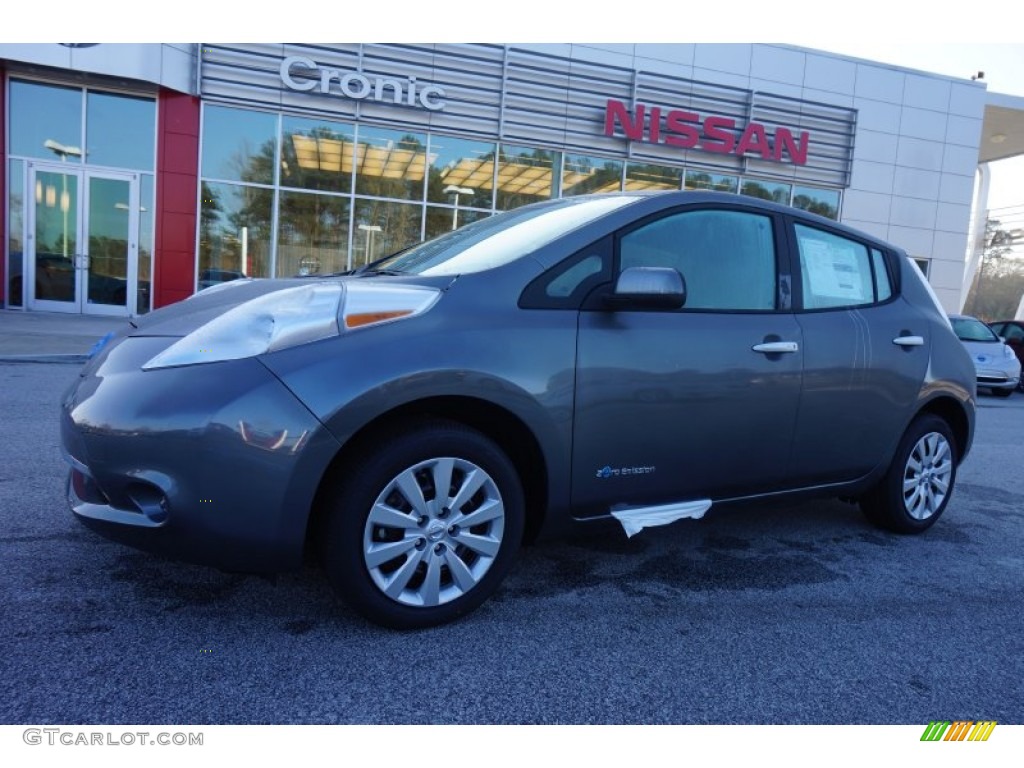 Gun Metallic Nissan LEAF