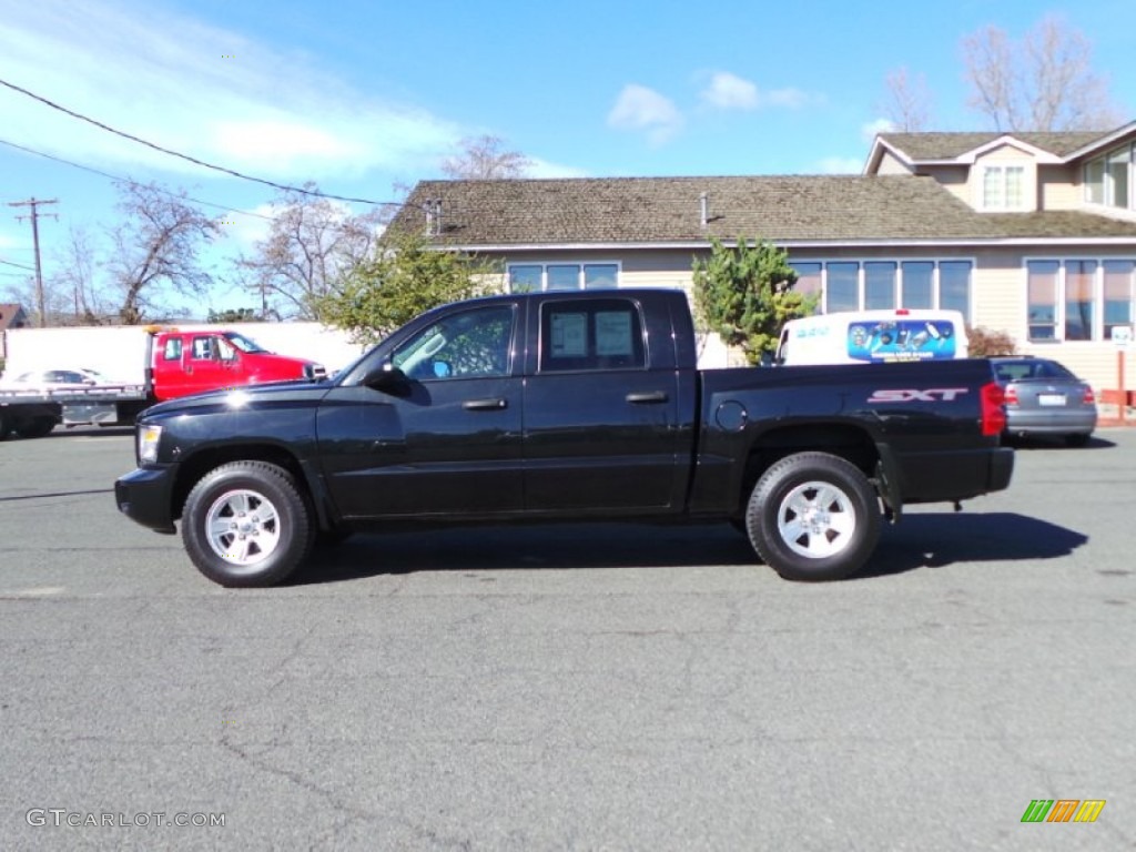 2008 Dakota SXT Crew Cab 4x4 - Brilliant Black / Dark Slate Gray/Medium Slate Gray photo #1