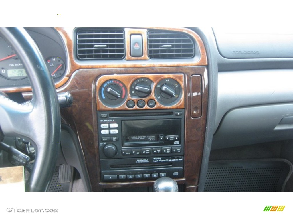 2001 Outback Limited Wagon - Black Granite Pearlcoat / Gray photo #13