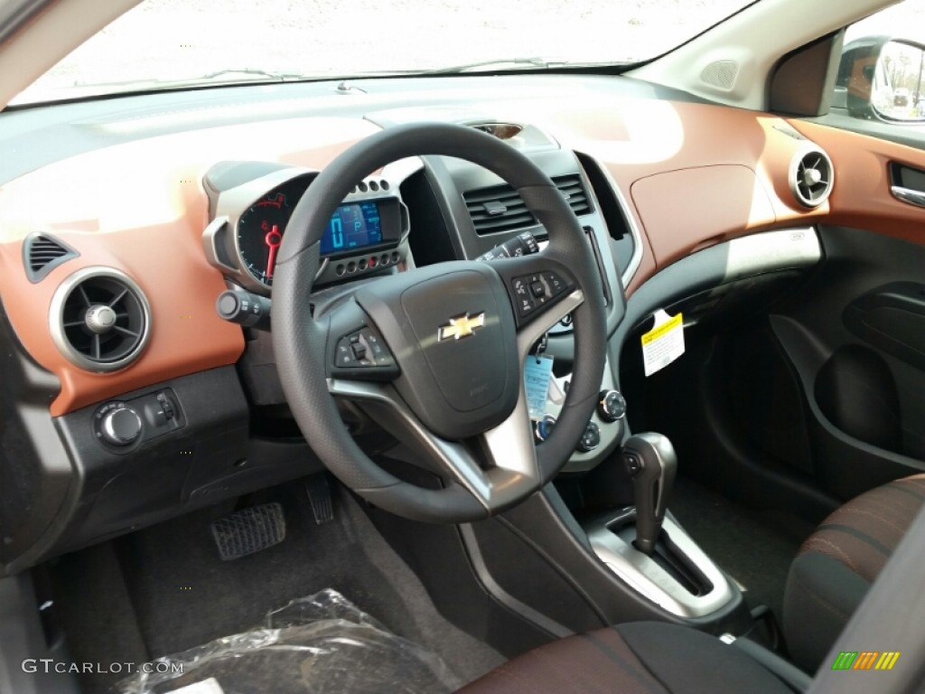 Jet Black/Brick Interior 2015 Chevrolet Sonic LT Hatchback Photo #102510121