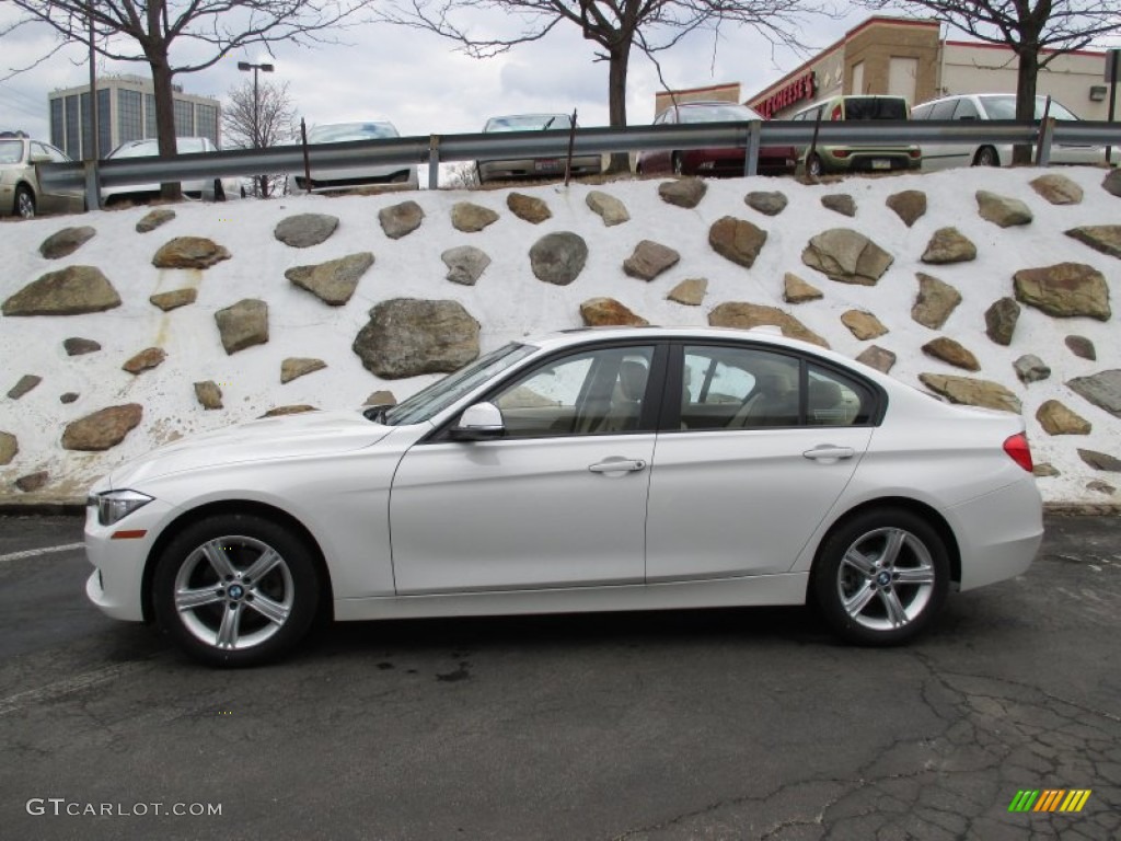 2015 3 Series 320i xDrive Sedan - Alpine White / Venetian Beige photo #2