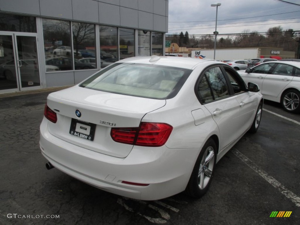 2015 3 Series 320i xDrive Sedan - Alpine White / Venetian Beige photo #6