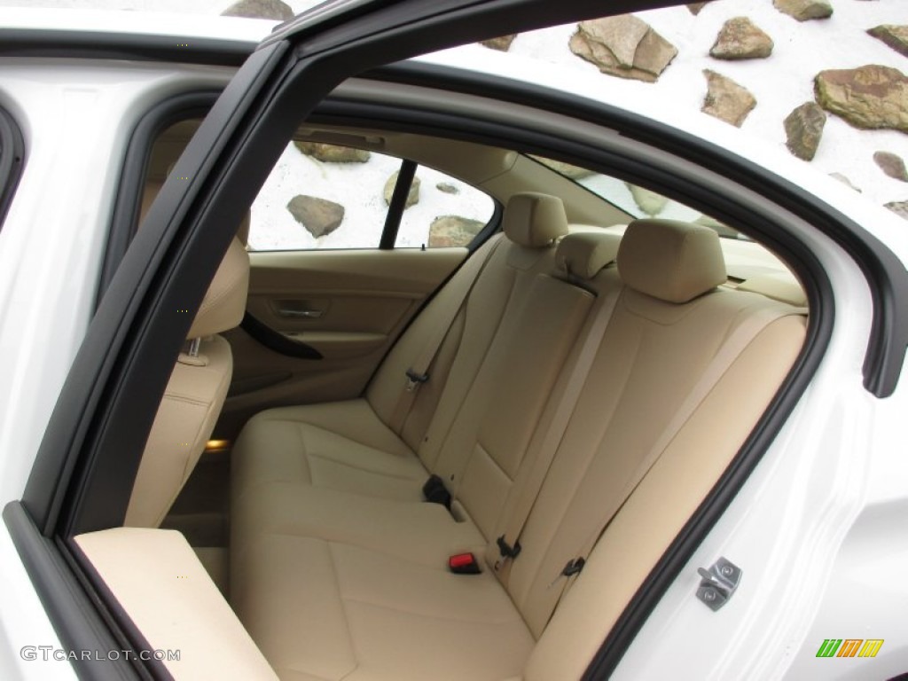 2015 3 Series 320i xDrive Sedan - Alpine White / Venetian Beige photo #13