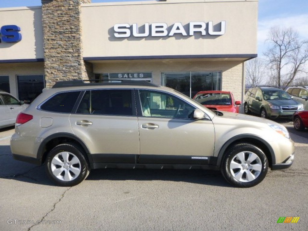 2010 Outback 2.5i Premium Wagon - Harvest Gold Metallic / Warm Ivory photo #2