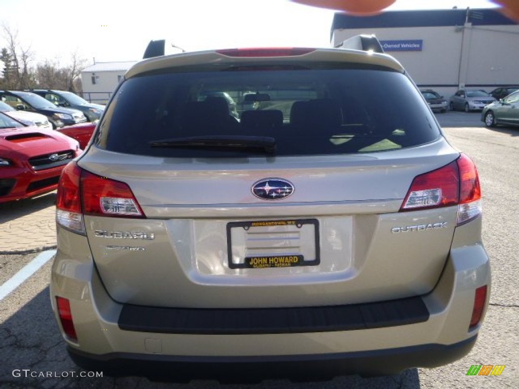 2010 Outback 2.5i Premium Wagon - Harvest Gold Metallic / Warm Ivory photo #4