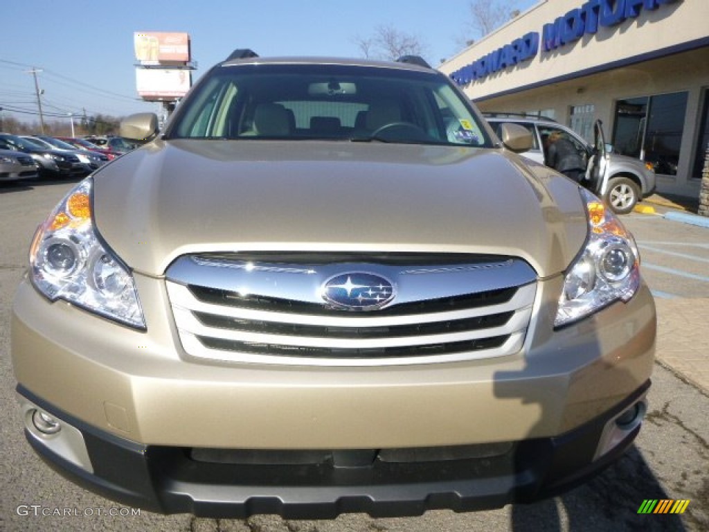 2010 Outback 2.5i Premium Wagon - Harvest Gold Metallic / Warm Ivory photo #8