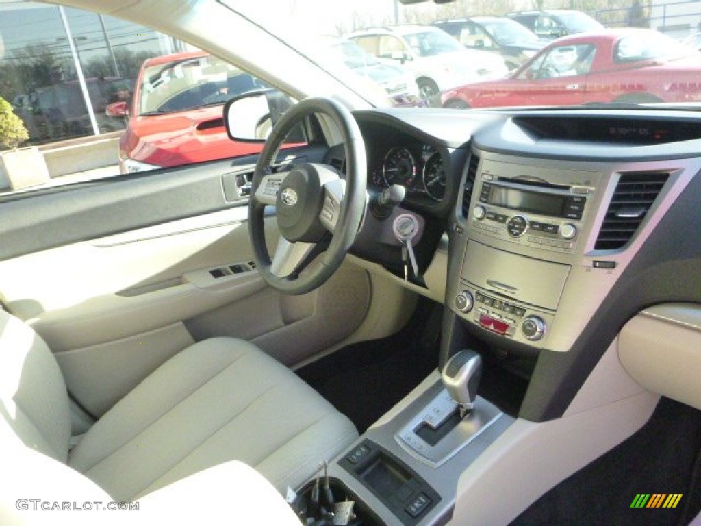 2010 Outback 2.5i Premium Wagon - Harvest Gold Metallic / Warm Ivory photo #9