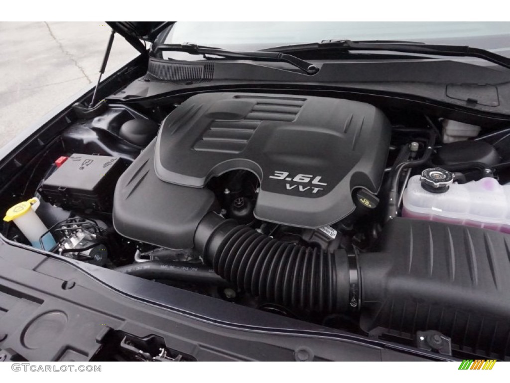 2015 Chrysler 300 Limited Engine Photos