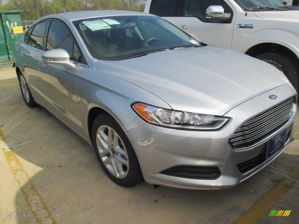 2015 Fusion SE - Ingot Silver Metallic / Charcoal Black photo #1