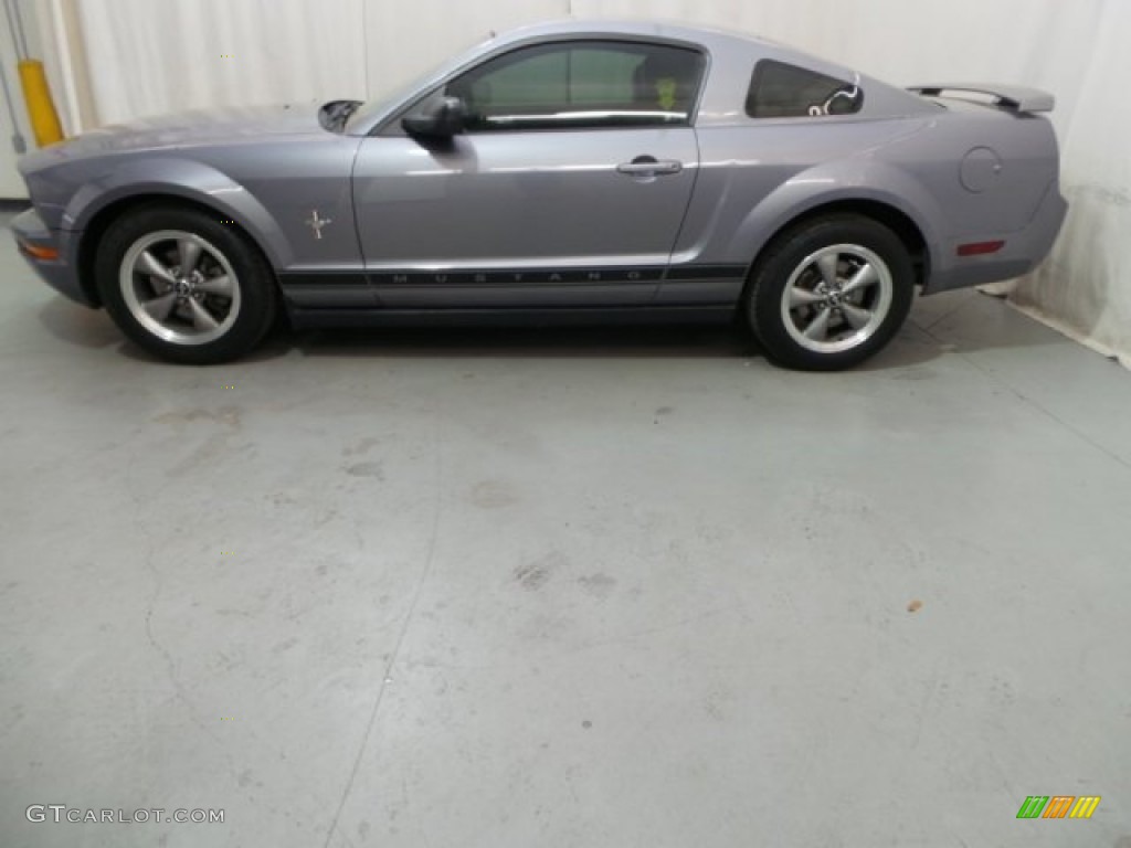 2006 Mustang V6 Premium Coupe - Tungsten Grey Metallic / Black photo #4