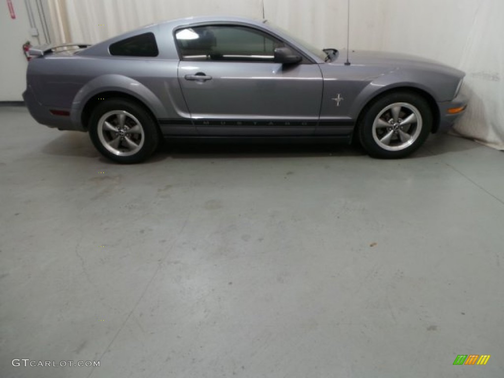 2006 Mustang V6 Premium Coupe - Tungsten Grey Metallic / Black photo #7
