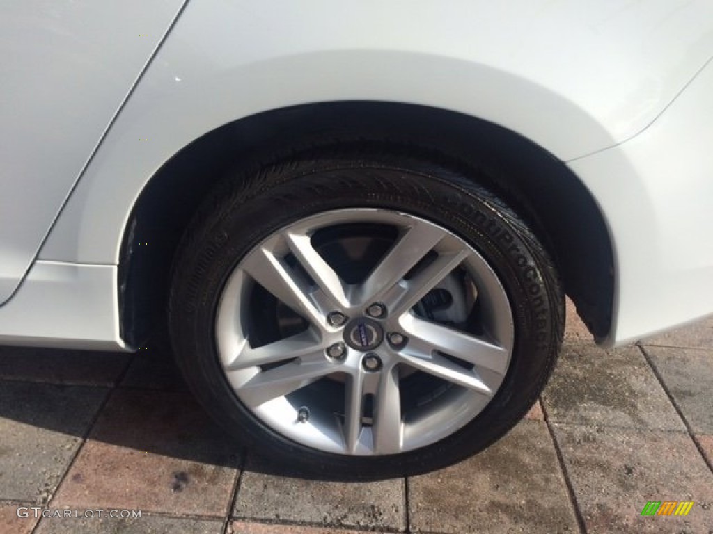 2015 Volvo V60 T5 Drive-E Wheel Photos
